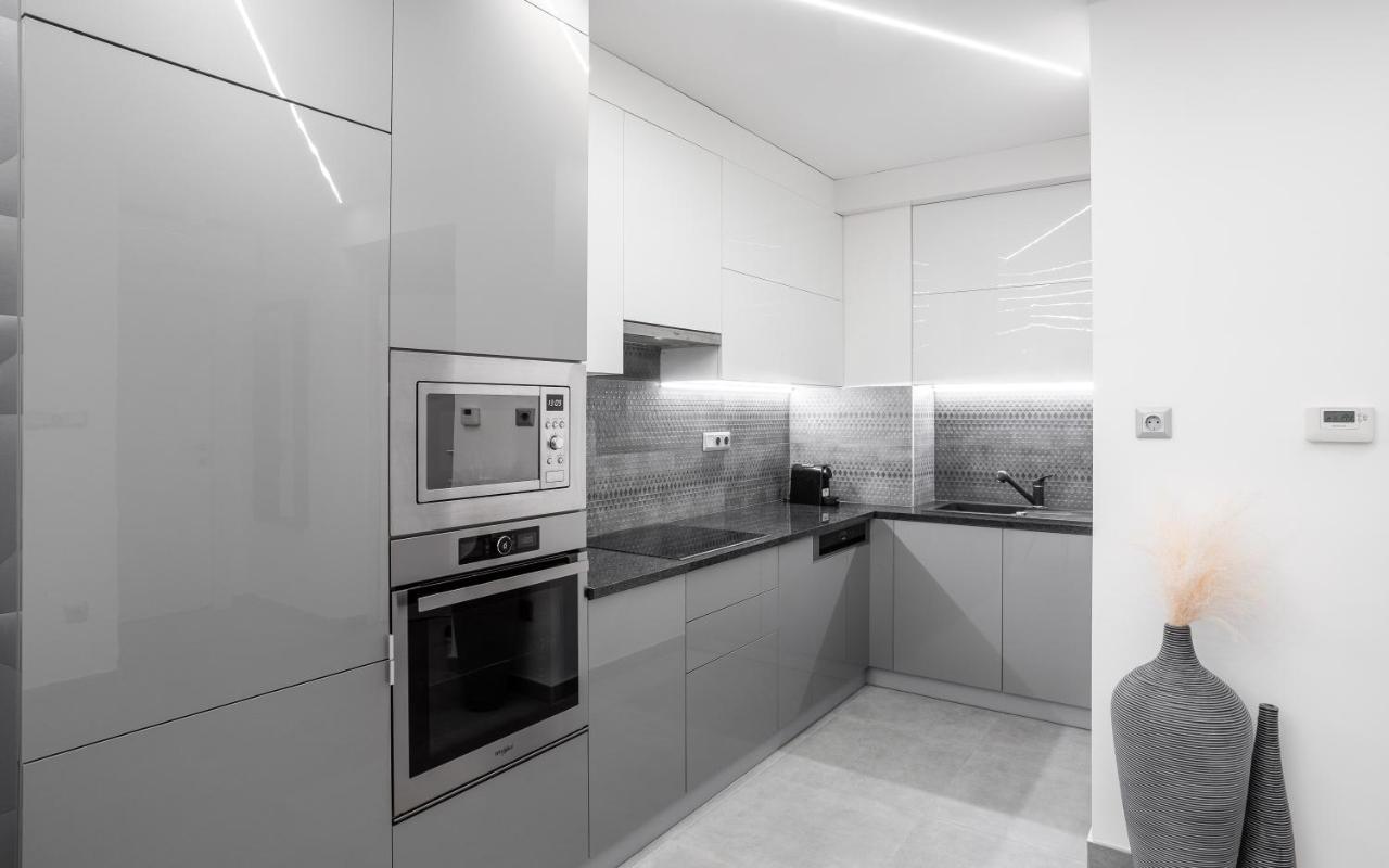 Avand Apartments Debreţin Exterior foto