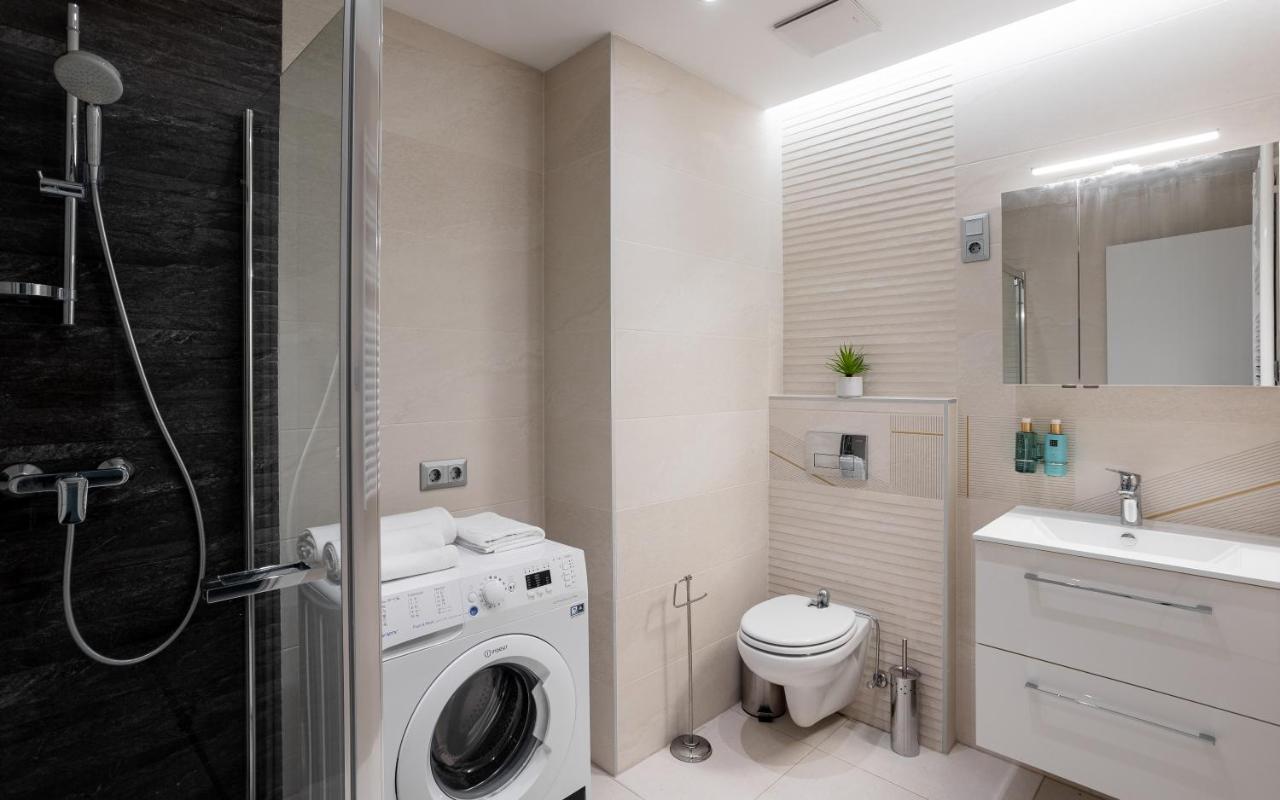 Avand Apartments Debreţin Exterior foto