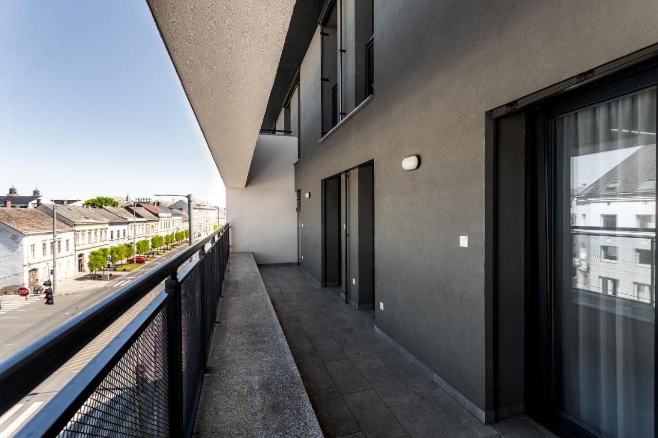 Avand Apartments Debreţin Exterior foto